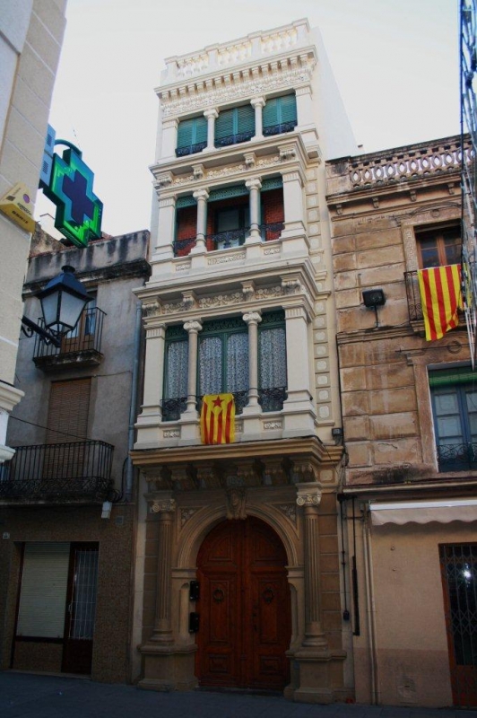 LA CASA INNOMINADA DEL CARRER MAJOR DE LARBO