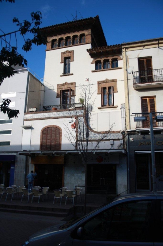 LA CASA VILA DEL CARRER MAJOR DE MONTCADA I REIXAC