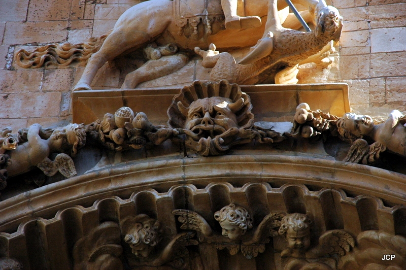 Detalle de la puerta 3