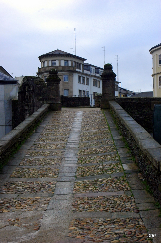 Acceso a la muralla