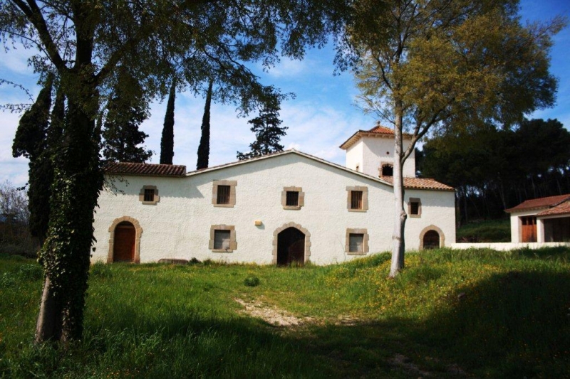 ANTIC AJUNTAMENT I ESCOLES DE LLIA DE VALL