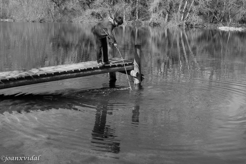 reflejo en blanco y negro