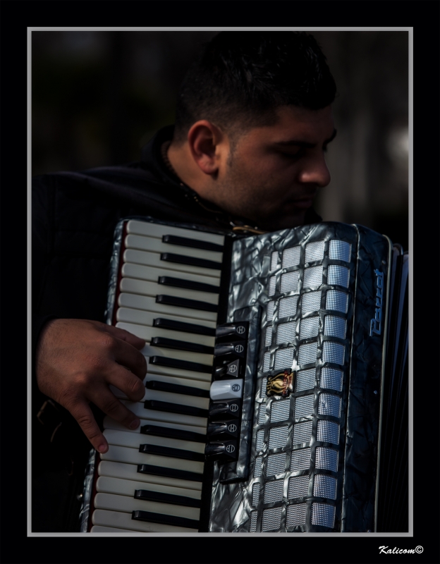 ACCORDION MAN