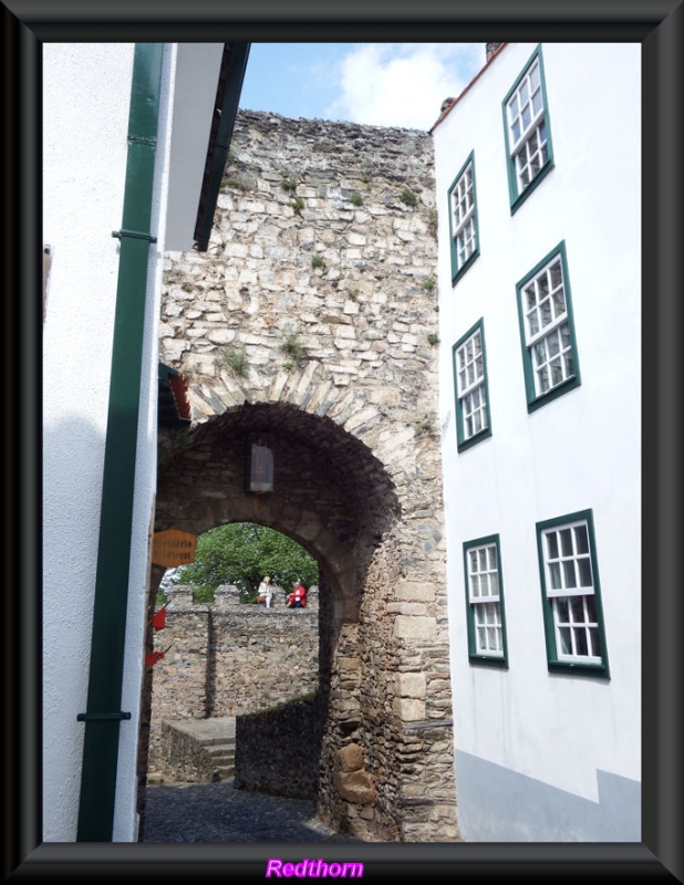 Arco en la muralla